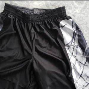 Nike shorts 2 in 1, mens xl